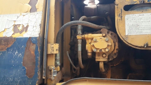 ขายรถขุดแบ็คโค KOMATSU PC200-5 บูมสวย เอวดี สภาพพร้อมใช้งาน เอกสารใบอินวอยซ์