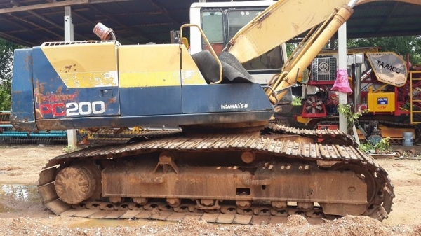 ขายรถขุดแบ็คโค KOMATSU PC200-5 บูมสวย เอวดี สภาพพร้อมใช้งาน เอกสารใบอินวอยซ์