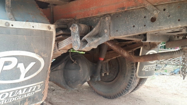 ขาย6ล้ออีซูซุ NPR120 ฝาขาวหัวเดิม แชชซีสวยเครื่องเดิม คอกเสริมข้างแป๊ปขาว แชชซี เอกสารเล่มทะเบียนพร้อมโอน