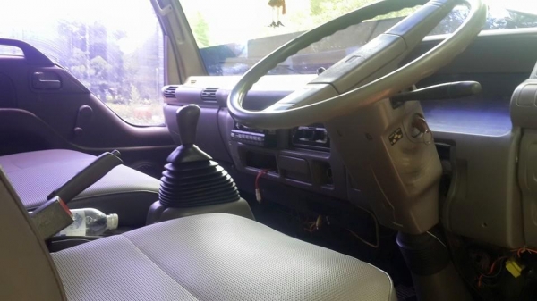 ขาย6ล้ออีซูซุ NPR120 ฝาขาวหัวเดิม แชชซีสวยเครื่องเดิม คอกเสริมข้างแป๊ปขาว แชชซี เอกสารเล่มทะเบียนพร้อมโอน