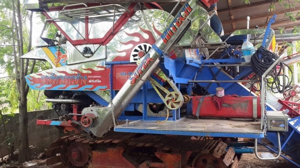 ขายรถเกี่ยวข้าว บางไทร JO8C260 เทอร์โบว์ ช่วงล่าง12 ปั๊มไดกิ้น23 สภาพพร้อมใช้งานเครื่องดี พร้อมลงงาน