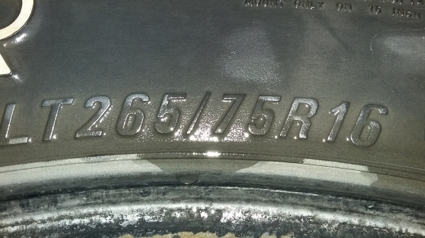 ขายยาง maxxis M/T 265/75R16 ปี12 4เส้น 4000บาท
