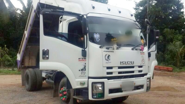 Isuzu Ftr240  ดั้มsmm  ยอดจัดไฟแนนซ์ได้ 1,000,000 บาทคะ