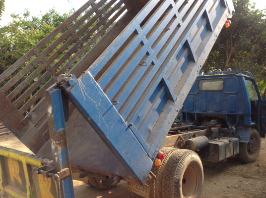 ขายหกล้อ dyna ดั้ม