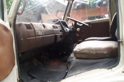 ขายด่วน ดั้ม  6 ล้อ ยาง  825   /  16