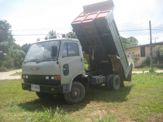 ขายด่วน ดั้ม  6 ล้อ ยาง  825   /  16