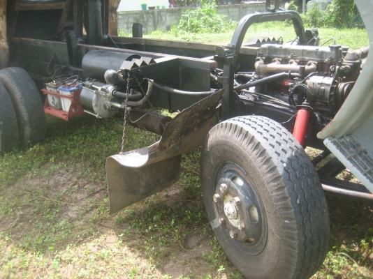 ขายด่วน ดั้ม  6 ล้อ ยาง  825   /  16