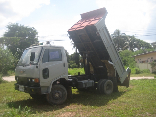 ขายด่วน ดั้ม  6 ล้อ ยาง  825   /  16