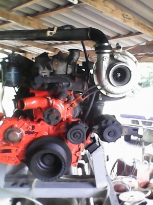 ขายเครื่องยนต์อิสุสุ6bd1 165แรงม้าสตาร์ติดง่าย แน่น เก่าเก็บไม่เคยรื้อ