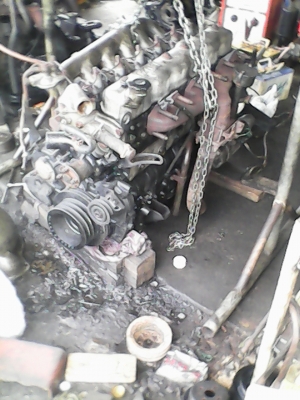 ขายเครื่องยนต์อิสุสุ6bd1 165แรงม้าสตาร์ติดง่าย แน่น เก่าเก็บไม่เคยรื้อ