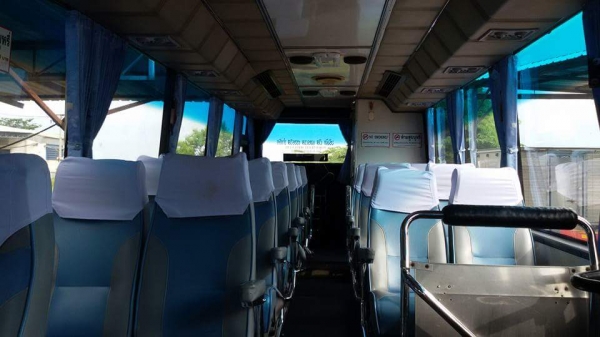 @@@___รถบัสVIPแอร์ Mercedez Benz   เกียร์ออโต้ 22 ที่นั่ง มีห้องน้ำ___@@@