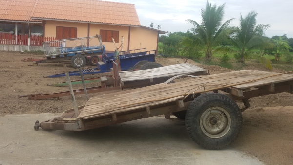 ขายอุปกรณ์การเกษตรมือสองจำนวนมากในราคาที่ท่านเป็นจ้าวของได้ บ้านวังบัว อ คลองขลุง จ กำแพงเพชร สนใจโทร 0813655997 อำพร พาเจริญ ราคาคุยกันได้อีกนะครัย