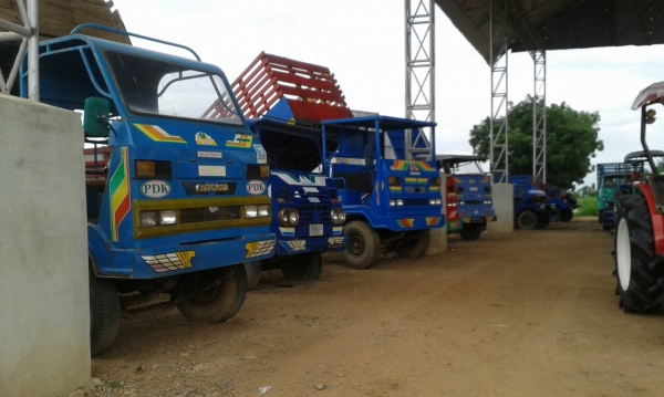 ขายอุปกรณ์การเกษตรมือสองจำนวนมากในราคาที่ท่านเป็นจ้าวของได้ บ้านวังบัว อ คลองขลุง จ กำแพงเพชร สนใจโทร 0813655997 อำพร พาเจริญ ราคาคุยกันได้อีกนะครัย