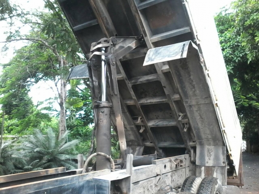 ขายรถบรรทุก 10 ล้อดัมพ์ ISUZU DECA 360 แรงม้าปี 2554 ไม่มีระบบ ราคา 1900000