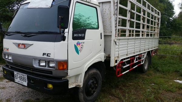 หกล้อ hino FC ปี 2537 รถห้างแท้ เครื่อง 120 แรง แอร์เย็น พวงมาลัยเพาเวอร์ มีสโลกลาง เครื่องดีคันชีสวย สภาพพร้อมใช้เอกสารพร้อมโอน