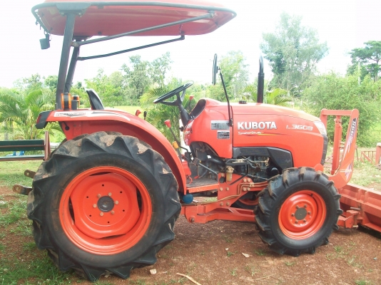ขายลดราคาไปเลยครับรถไถคูโบต้า L 3608 ปี54รถใช่งานอยู่เล่มทะเบียนพร้อมโอนครับ