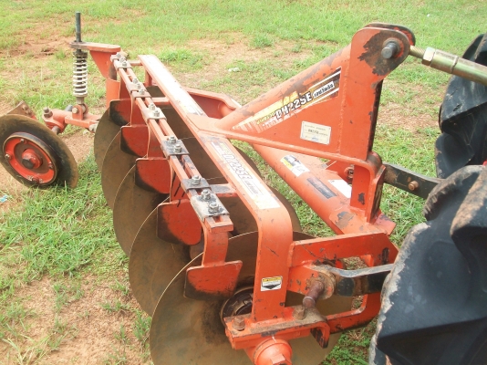 ขายลดราคาไปเลยครับรถไถคูโบต้า L 3608 ปี54รถใช่งานอยู่เล่มทะเบียนพร้อมโอนครับ