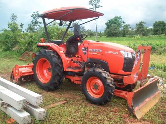 ขายลดราคาไปเลยครับรถไถคูโบต้า L 3608 ปี54รถใช่งานอยู่เล่มทะเบียนพร้อมโอนครับ