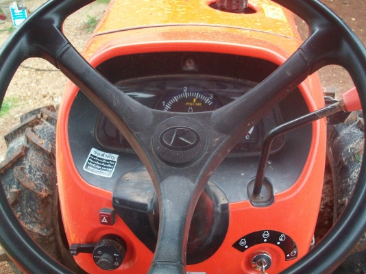 ขายลดราคาไปเลยครับรถไถคูโบต้า L 3608 ปี54รถใช่งานอยู่เล่มทะเบียนพร้อมโอนครับ