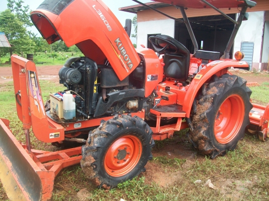 ขายลดราคาไปเลยครับรถไถคูโบต้า L 3608 ปี54รถใช่งานอยู่เล่มทะเบียนพร้อมโอนครับ