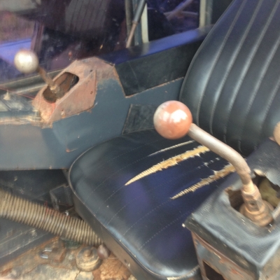 ขายรถแบคโฮ KOMATSU PC200-3 คอลโทรลสั้น ราคา 420000