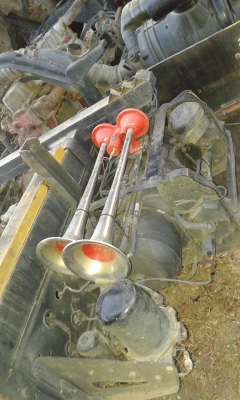 รถดั้ม  6ล้อ