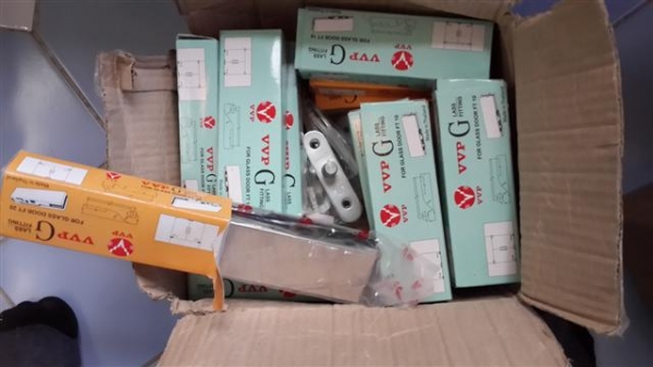 ขายโช๊คฝังพื้น VVP ของใหม่ 8 ตัวละ 800 บาท