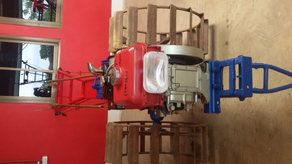 ขายอีที80พร้อมโครงอยุธญาแทรค์เตอร์ใน  ราคา19000บาท  ที่ท่านเป็นจ้าวของได้ บ้านวังบัว อ คลองขลุง จ กำแพงเพชร สนใจโทร 0813655997 อำพร พาเจริญ ราคาคุยกันได้อีกนะครัย