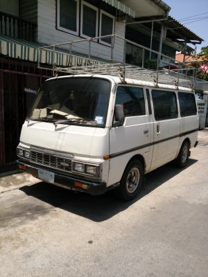 ขาย รถตู้ Nissan urvan e23 ขาย รถตู้ Nissan urvan e23