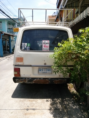 ขาย รถตู้ Nissan urvan e23 ขาย รถตู้ Nissan urvan e23
