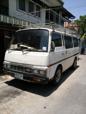 ขาย รถตู้ Nissan urvan e23 ขาย รถตู้ Nissan urvan e23