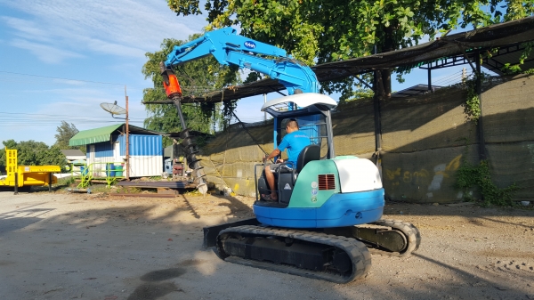 ขายรถขุดkobota502บูมสไลด์ข้างปั๊มนิ้วรุ่นใหญ่ตูดกลม