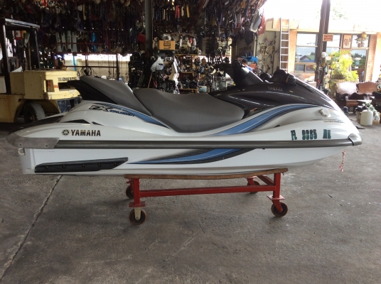 YAMAHA WaveRunner FX Cruiser 4 STROKE ( 131 ชั่วโมง ) ปี04 นำเข้าจากUSA. ขาย 180,000