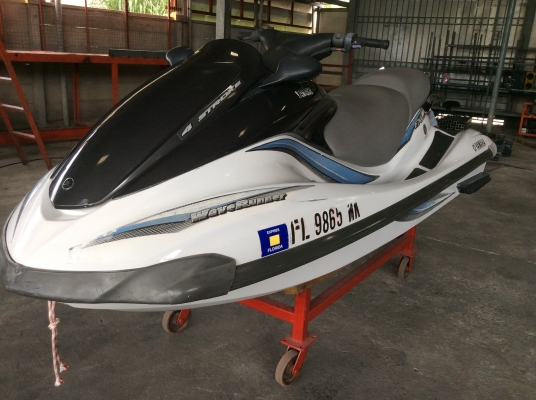 YAMAHA WaveRunner FX Cruiser 4 STROKE ( 131 ชั่วโมง ) ปี04 นำเข้าจากUSA. ขาย 180,000