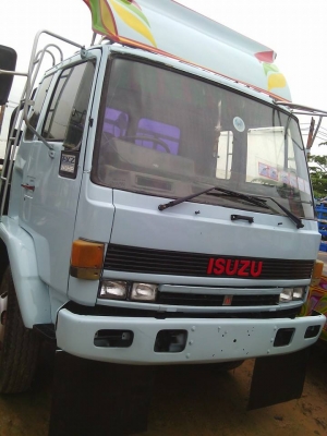 ขาย10ล้อหัวลาก อิซูซุร็อคกี้ 240แรงม้าพวงมาลัยพาวเวอร์ เบรคทิฟฟี่