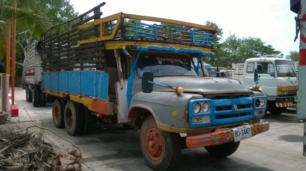 ขาย 10 ล้อหัวยาว 2 เพลา ช่วงล่างใหญ่จัมโบ้ เครื่อง EH700 168 แรงม้า คัสซีดี สโลว์เกียร์กลาง ทะเบียนพร้อมโอน ราคาคุยกันได้