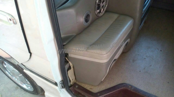 ชุดแต่งรถตู้