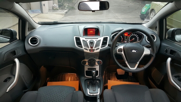 ขายดาวน์รถ Ford Fiesta ปี2014 รุ่น1.5L Sport 6-Speed PowerShift AT 5Dr ประกันศูนย์เหลือยาวๆๆๆ