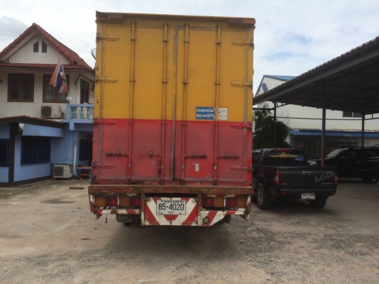 ขายรถ6ล้อเดก้าFTRเครือง195แรงม้ารถตู้10บานยาว7.20เมตร