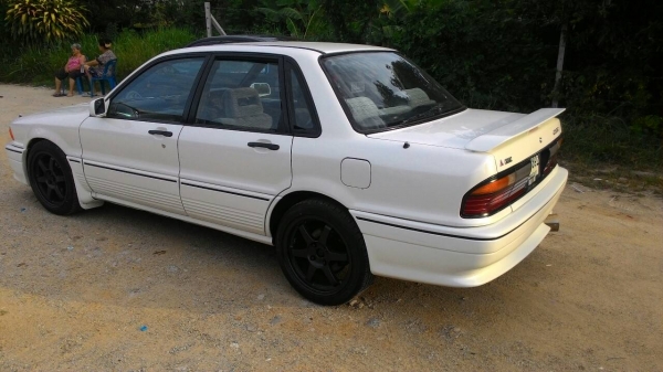 ขายมิตซูปี2534สีขาวเครื่อง4g63เทอร์โบ