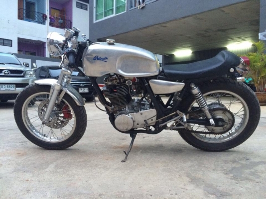 ขาย sr 400 cafe racer อินวอย + สพม แท้ 55,000 บาท ขาย sr 400 cafe racer อินวอย + สพม แท้ 55,000 บาท