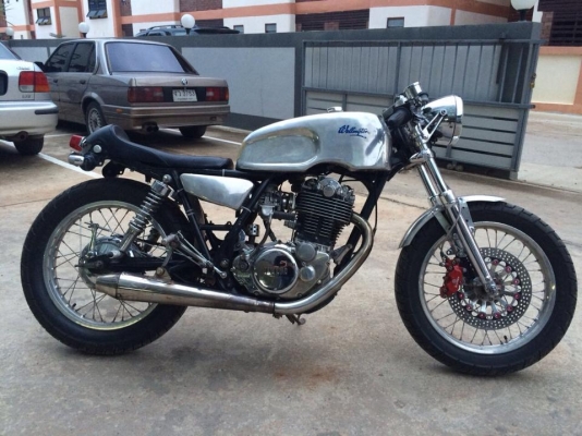 ขาย sr 400 cafe racer อินวอย + สพม แท้ 55,000 บาท ขาย sr 400 cafe racer อินวอย + สพม แท้ 55,000 บาท