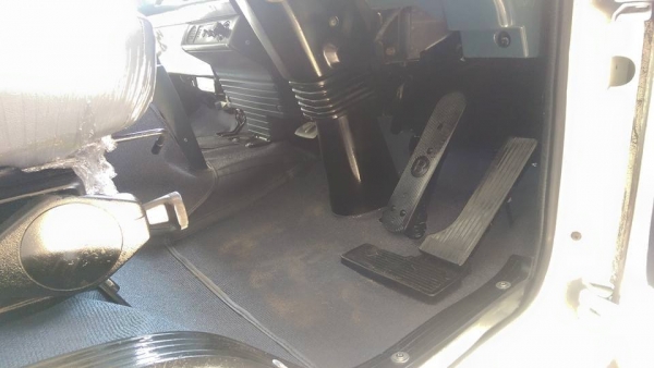 6ล้อร๊อกกี้ 175 ยาว 6.50 ยาง 8.25 กระบะต่อใหม่ ภายในครบๆ พร้อมใช้งานแล้วครับ