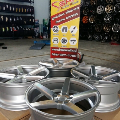 ล้อ VOSSEN CV3 ขอบ18 หน้า8 หลัง9 5H114.3 สี SILVER