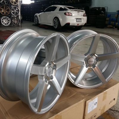 ล้อ VOSSEN CV3 ขอบ18 หน้า8 หลัง9 5H114.3 สี SILVER
