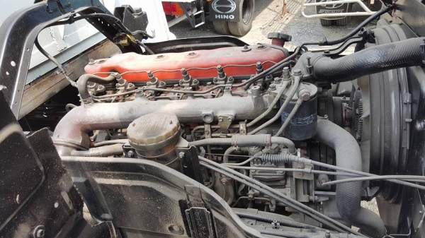 6ล้อร๊อกกี้ 175 ยาว 6.50 ยาง 8.25 กระบะต่อใหม่ ภายในครบๆ พร้อมใช้งานแล้วครับ ต่อรองได้