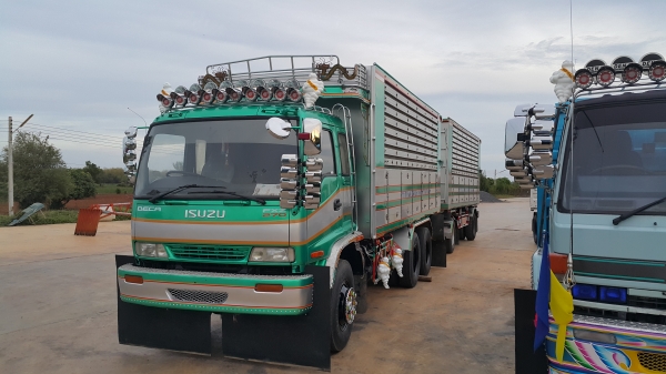 ขายด่วนรถพ่วง18ล้อ เดกก้า270  ยูโรทูดั้มเนียมอู่ซุ่นชัย เดิมทุกอย่าง สภาพพร้อมใช้