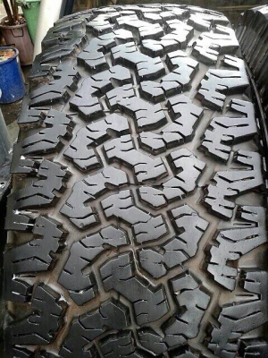 ขายยางBF All 265/70/16 ปี12 ดอกติดหนวดทุกเส้น ขายยางBF All 265/70/16 ปี12 ดอกติดหนวดทุกเส้น