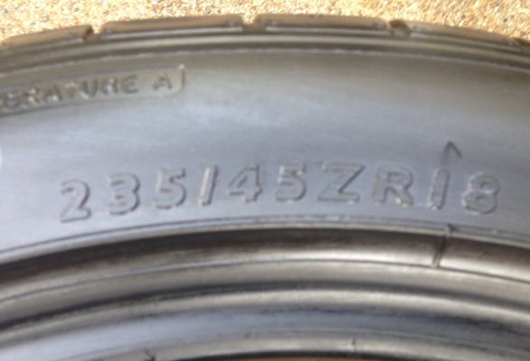 ยาง Dunlop Sportmaxx หน้า 235 45 18 หลัง 265 45 18 ปี12 ดอก95\% ดอกเต็ม ไม่ปะ ไม่บวม ใช้อีก 2ปีสบายๆ