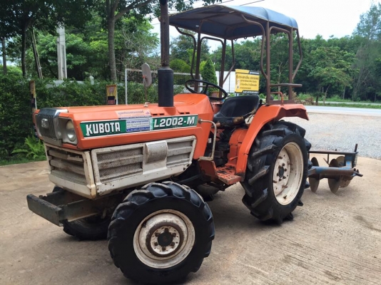 ขายรถไถ Kubota L2002M (4WD) พร้อมผานพรวน รถ2เพลา พร้อมใช้งานครับ